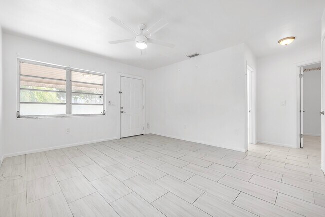 Photo - 313 N Arcadia Ave Unit 2