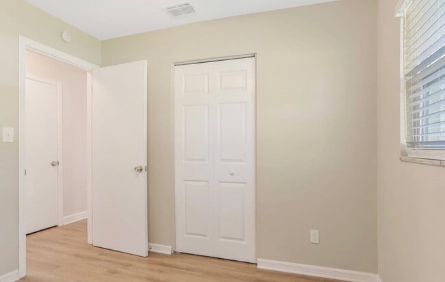 Photo - 854 Silver Oak Ct