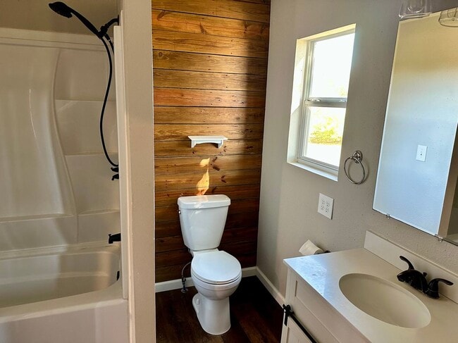 Photo - 1441 Gatlin Creek Rd