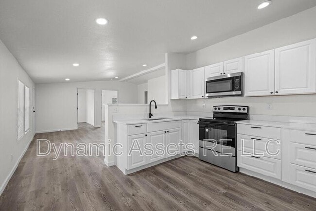 Photo - 403 N Walnut St Unit A