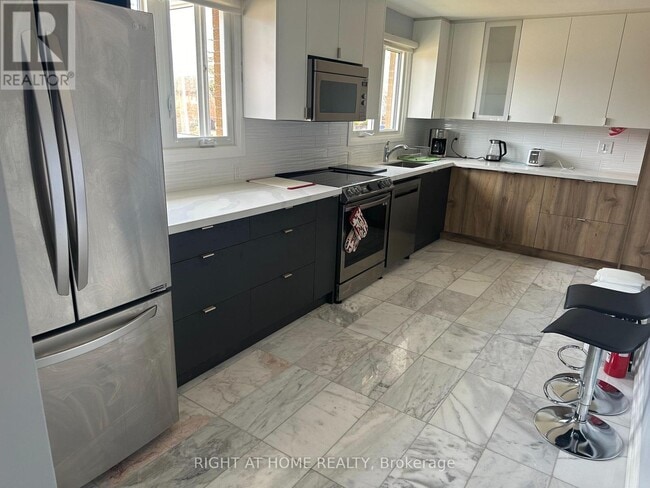 Photo - 4076 Woodington Dr