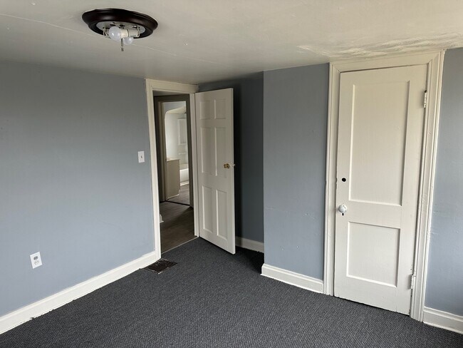 Photo - 350 Sturges Ave