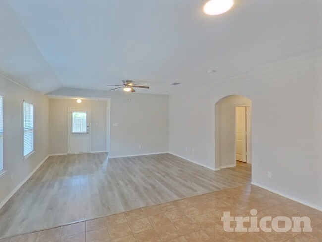 Photo - 1062 Churchill Dr