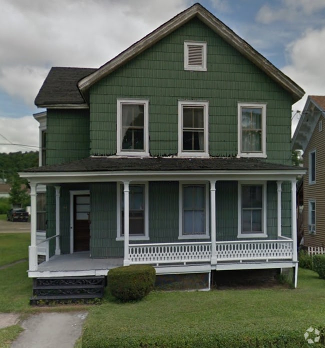 Building Photo - 94 Mead St Unit Apt 2
