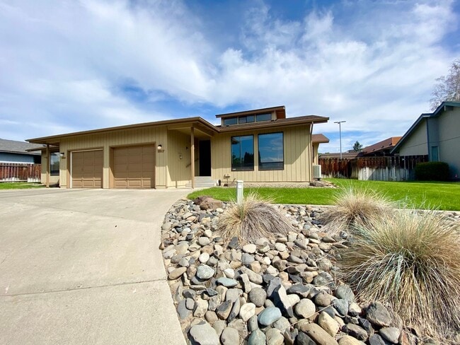 Photo - 3219-3219 Vincenta Dr Unit 3219