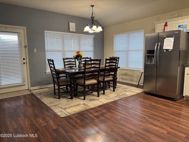 Photo - 2624 112th St