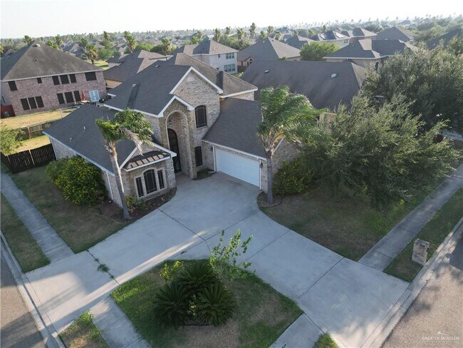 33 Blue Jay Dr