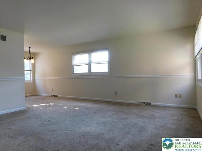 Photo - 813 Main St Unit 4