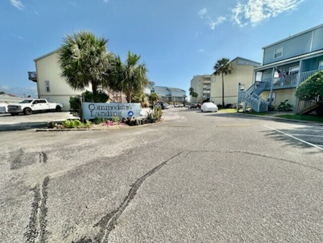 330 Bluefish Dr Unit 208