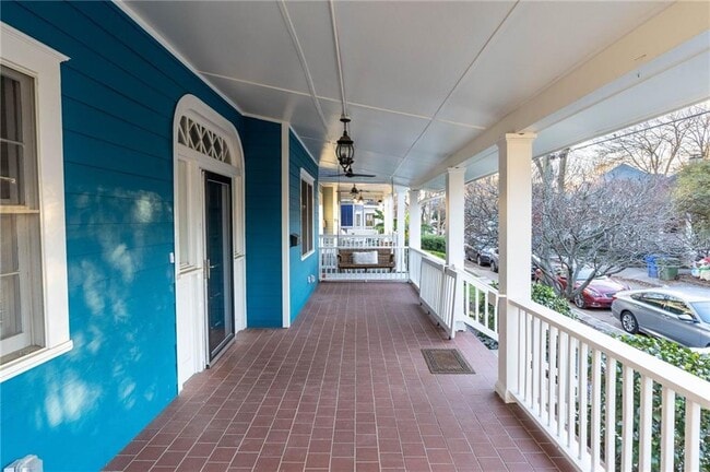 Photo - 311 Josephine St NE