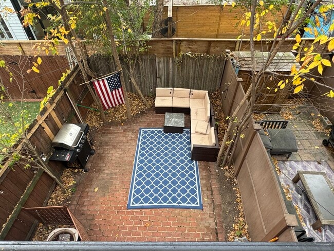 Photo - 208 9th St NE