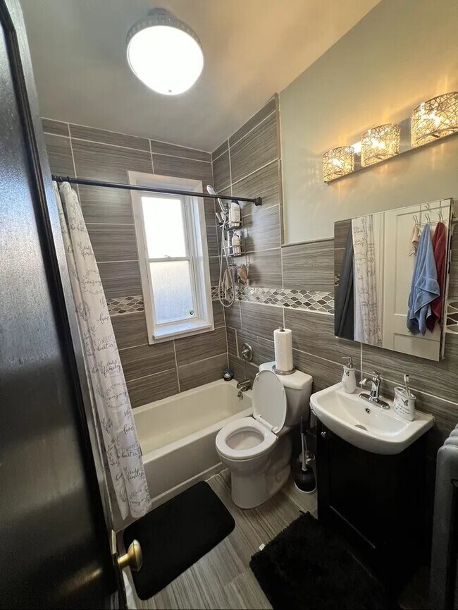 Photo - 6830 S Paxton Ave