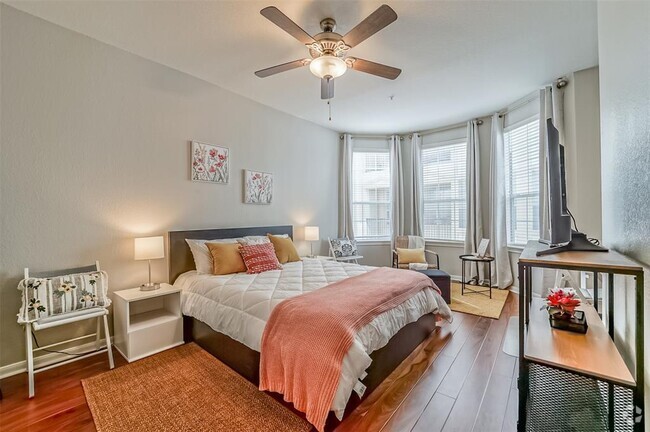 Building Photo - 7575 Kirby Dr Unit 3208 Rental