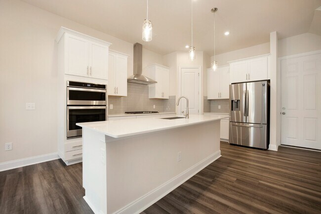 Photo - 120 Heathbrook Ln