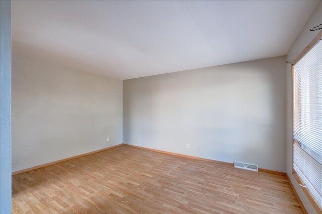 Photo - 1309-1311 Prairie Rd Unit 1309