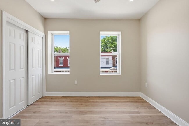 Photo - 865 N 47th St