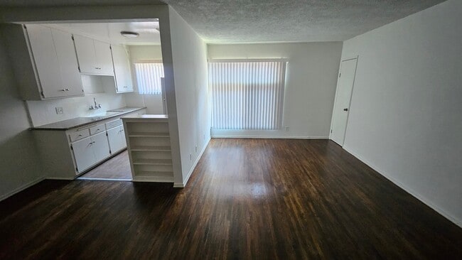 Photo - 1219 N Ardmore Ave Unidad 7
