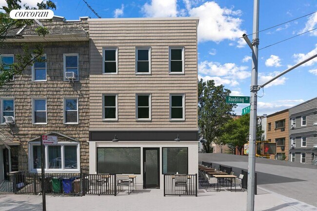 Photo - 240 N 7th St