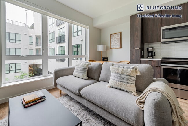 Building Photo - 238 13th St Rental