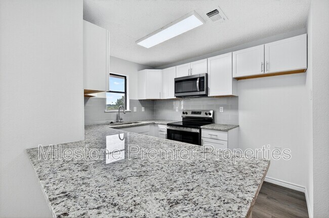 Photo - 701 E Morton St House