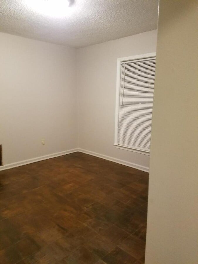 Photo - 3232 Boxdale St