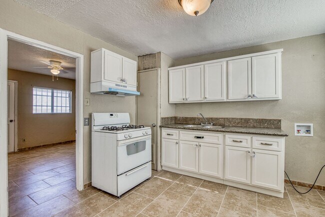 Photo - 3922 Hayes Ave Unit 1