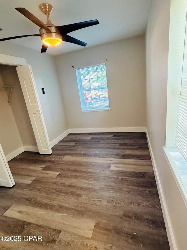 Photo - 1305 Flower Dr