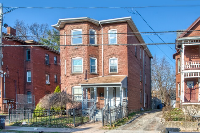 Building Photo - 103 Hungerford St Unit 3RD FL Rental