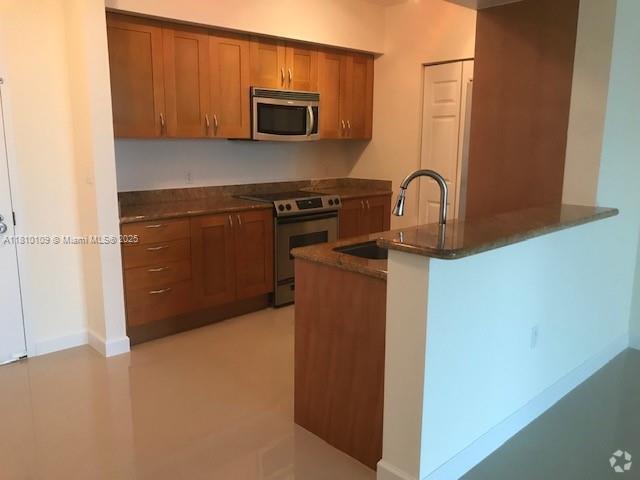 Building Photo - 1745 E Hallandale Beach Blvd Unit 2405W Rental