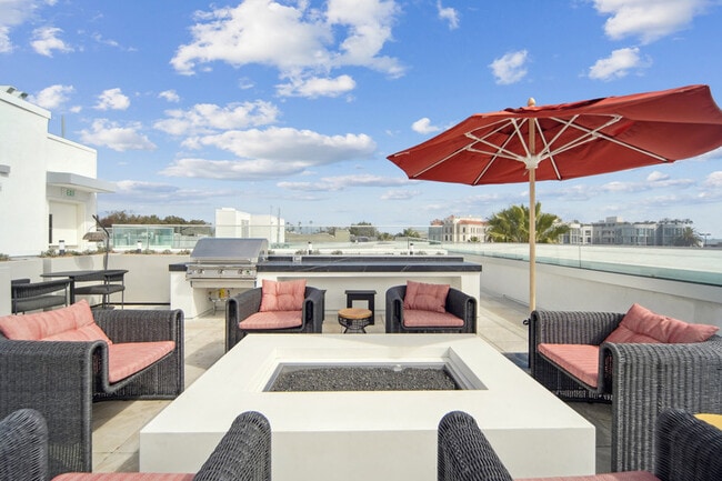 Photo - Willow Santa Monica