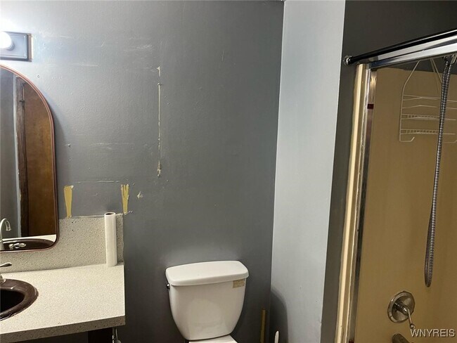 Photo - 543 Ontario St