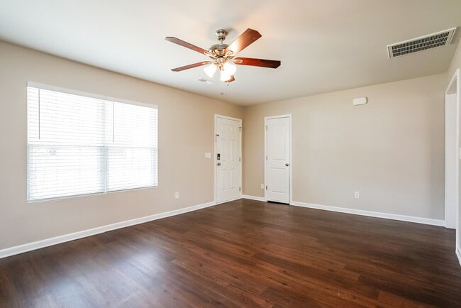 Photo - 1433 Tamarino Dr