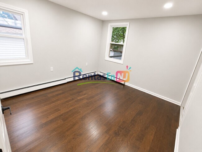 Photo - 10 Rodwell Ave Unidad 1B