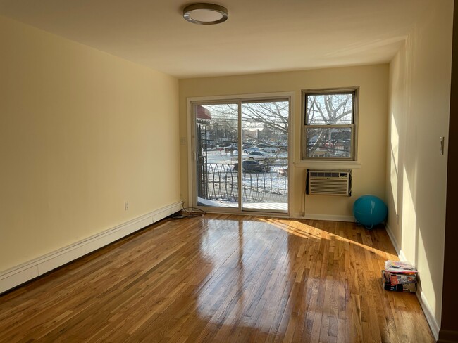 Living Room - 6961 Alderton St Townhome