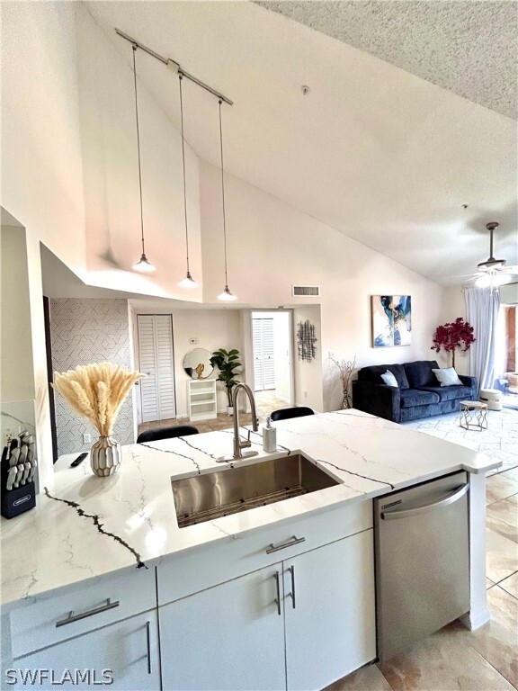 Building Photo - 1265 Wildwood Lakes Blvd Unit 3-303