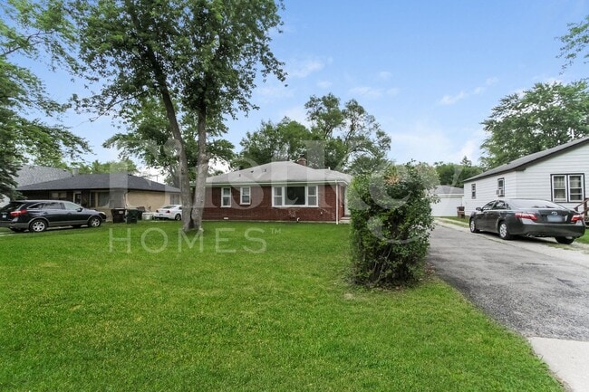 Photo - 21939 Millard Ave