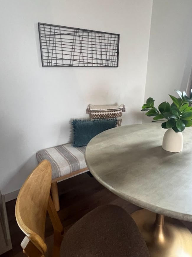 Photo - Fully Furnished 3BR | Renovated | All Utilities Included | Ideal for 30+ Day Stays