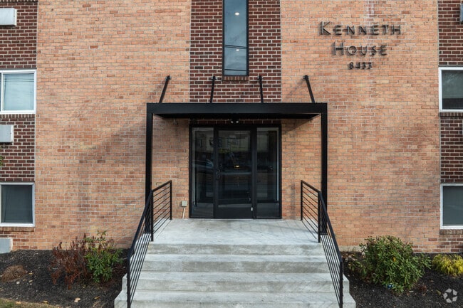 Building Photo - Kenneth House Apartments