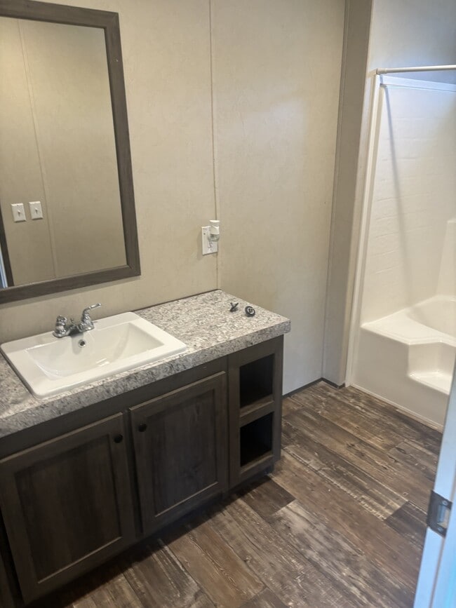 333 Hillsdale Estates Ln