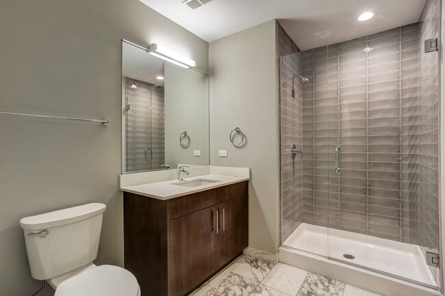 Photo - 840 W Grand Ave Unidad 206