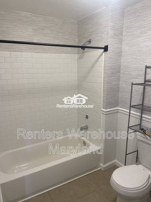 Photo - 2557 W Baltimore St