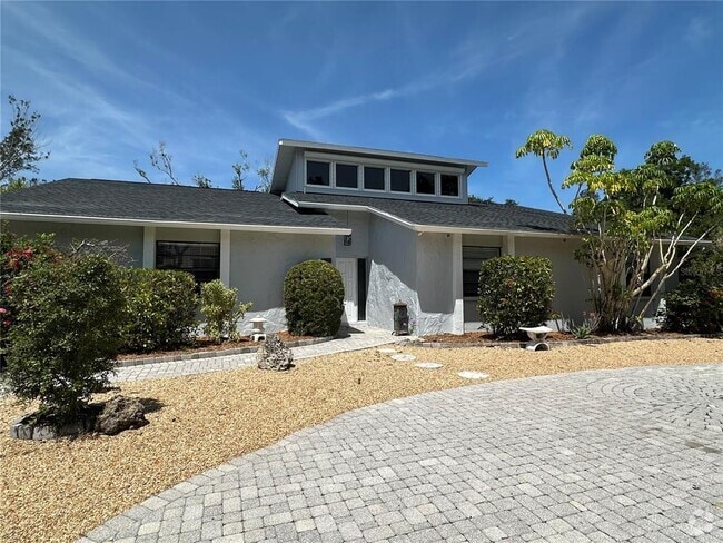 Building Photo - 733 Tropical Cir Rental