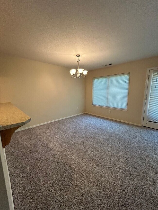 Great 2 Bedroom Condo near Vancouver Mall! House Rental in Vancouver