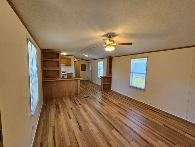 Photo - 35 Woodside Ln