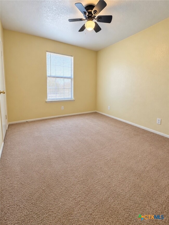 2204 Lazy Ridge Dr