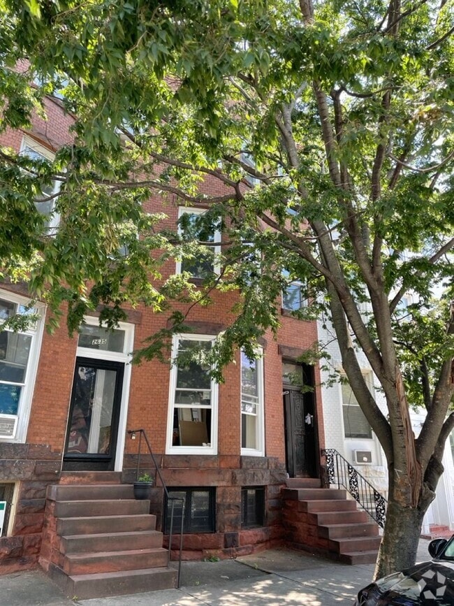 Building Photo - 2635 N Charles St Unit 2 Rental
