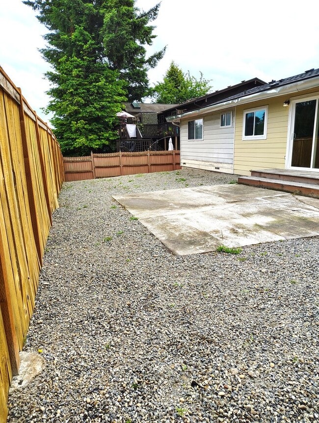 Photo - ### KENT HOUSE/DUPLEX in friendly neighborhood ###