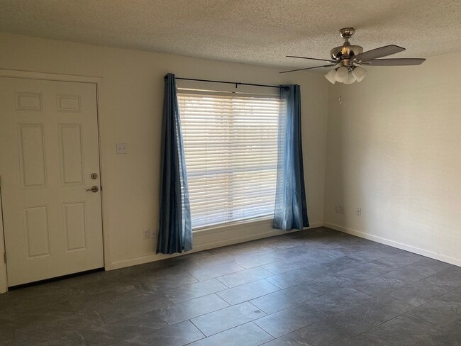 Photo - 109 Sasser Dr Unit Apt #4