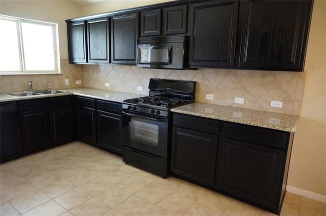 Photo - 1033 Britt Ln