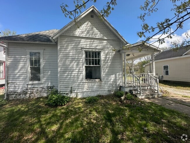 Building Photo - 517 Sheridan St Rental